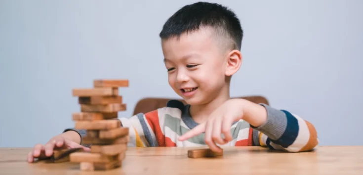 10 Rekomendasi Mainan Edukasi Anak Laki-Laki Usia 2 Tahun